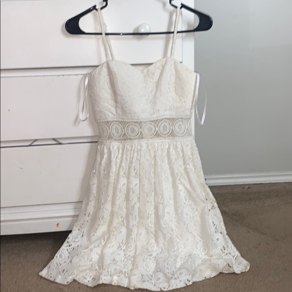 Lace short white dress